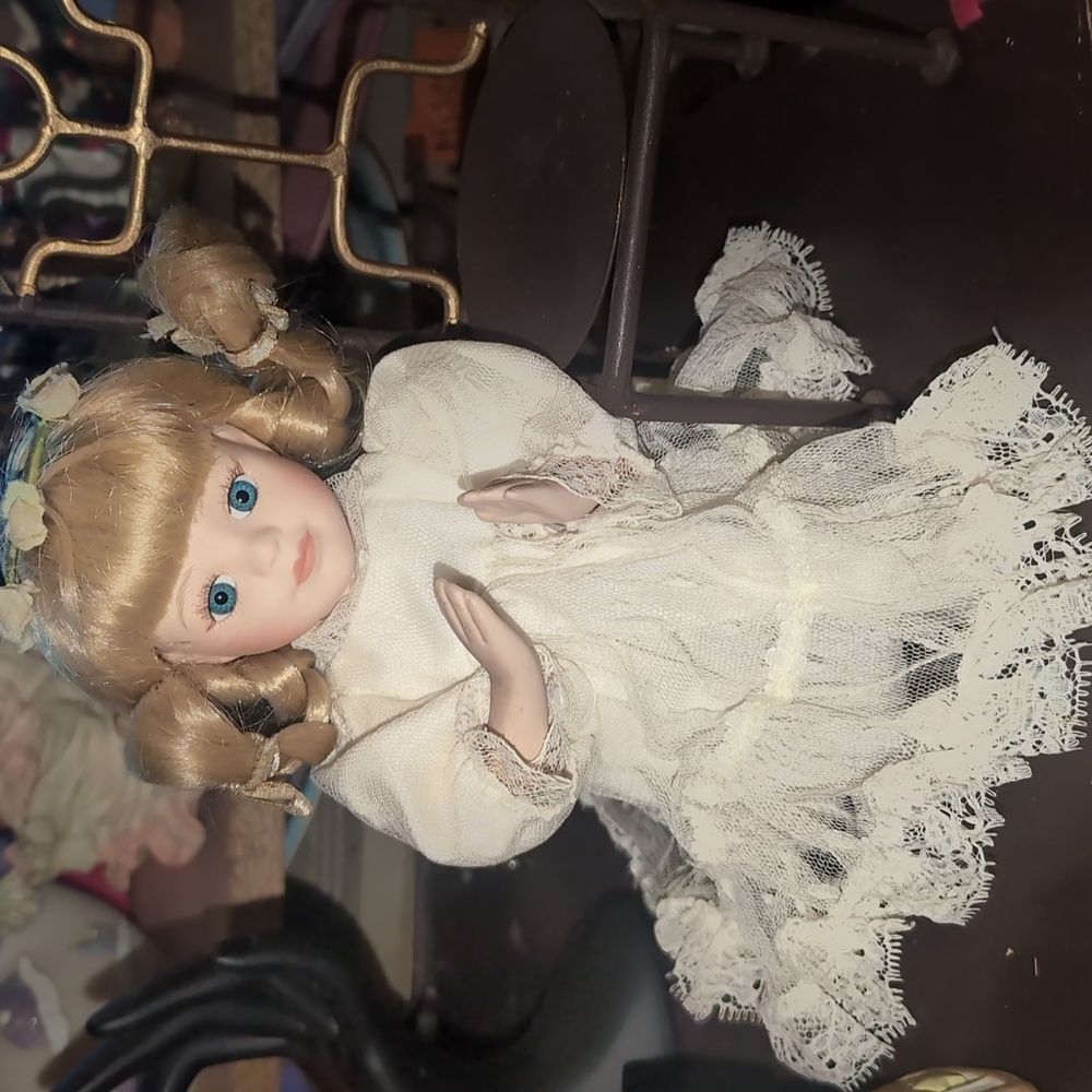 AVAILABLE - Vintage Source Unknown beautiful praying porcelain doll.